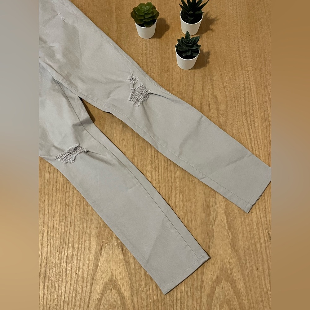 FRAME Le High Skinny Distressed Jeans - Picture 4 of 11